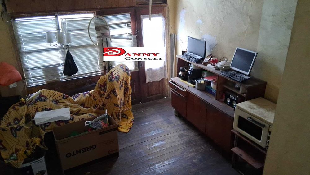 Едноетажна къща с двор в гр. Горна Оряховица, кв. ”Гарата”