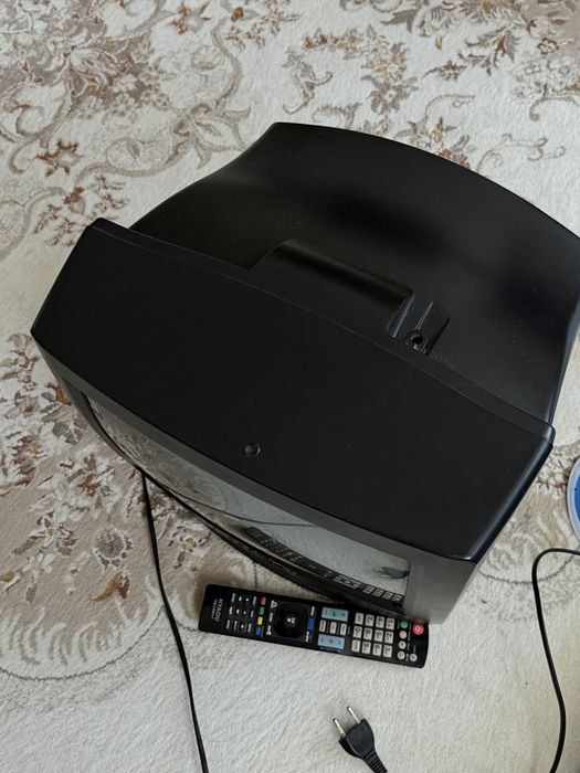 Продам телевизор LG винтаж с пультом