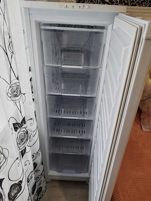 Морозильная камера бирюса 116