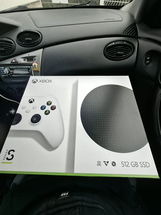 Xbox series s 512 gb !!!ЧИСТО НОВ!!!