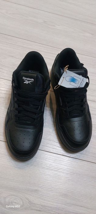 Продам кроссовки мужские Reebok.