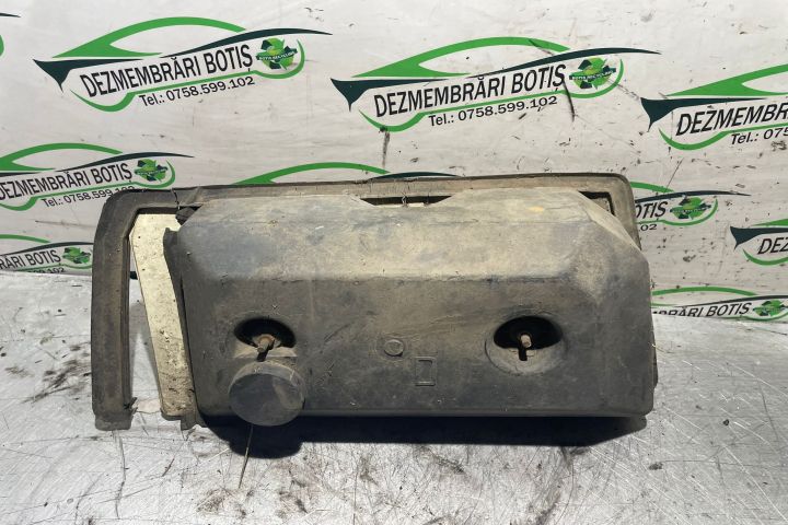 Lampa / Tripla stop stanga pe aripa Dacia 1310 a 3-a generatie