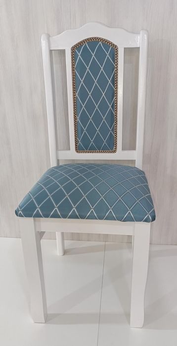 Продам стол стулья не дорого срочно