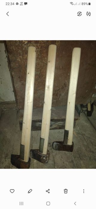 Телевизор, стартер, колуны, бутыли