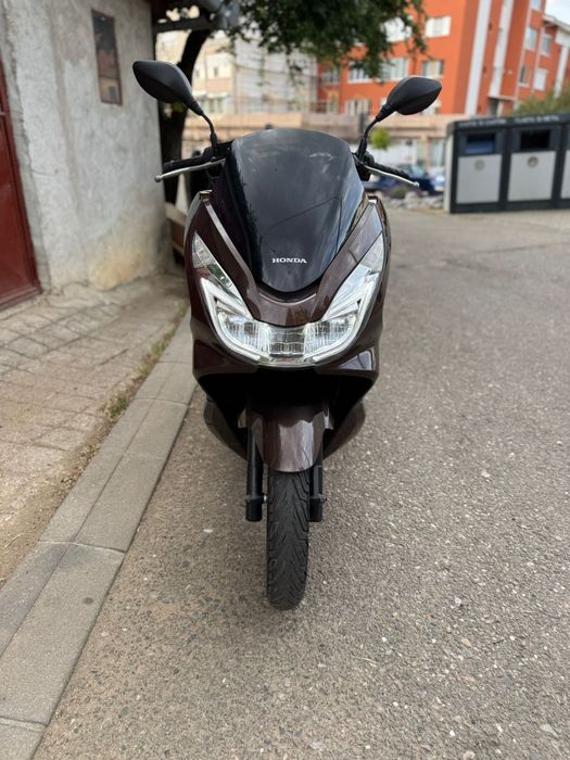 Vând Honda PCX 125 2015