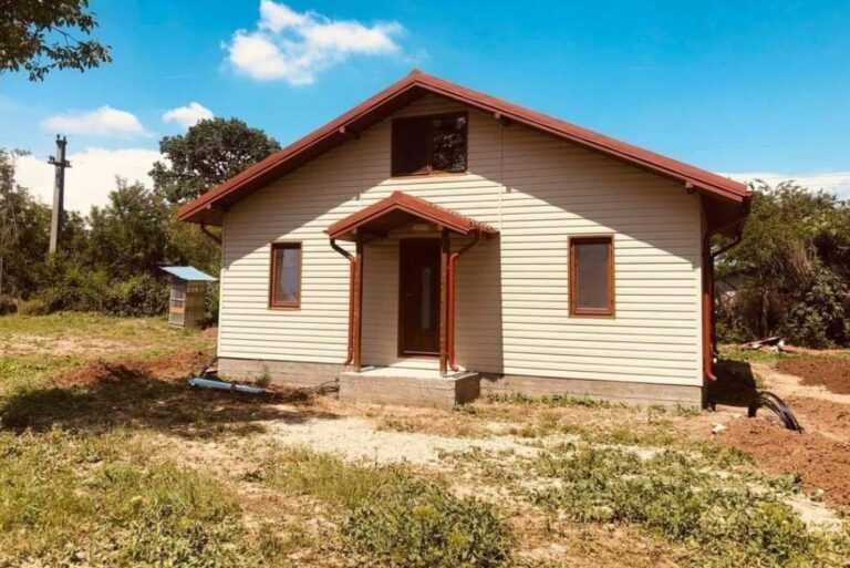 Casa Modulara, Garaje Auto si Containere din structura metalica si panou sandwich termoizolant