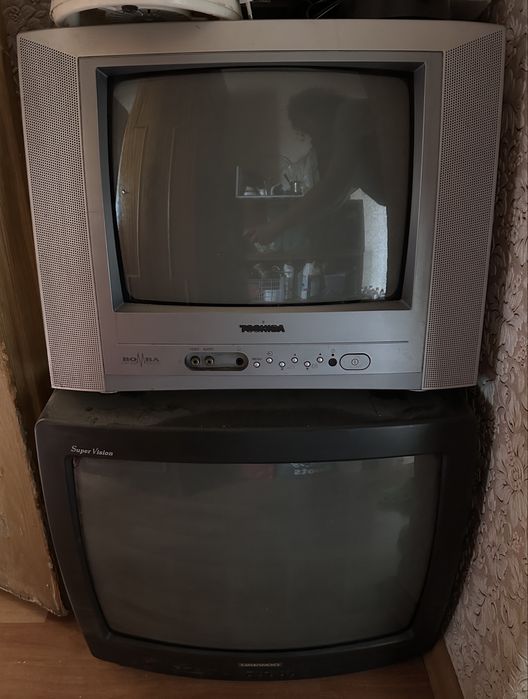 Продам старые телевизоры