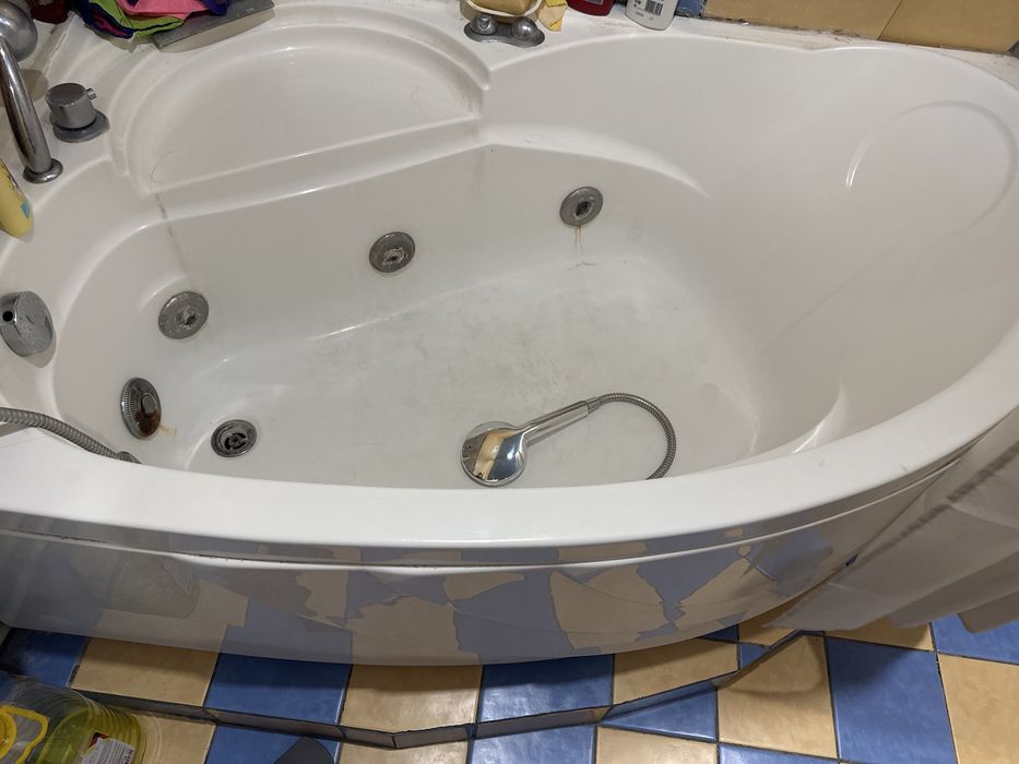 Шкаф кровать комод биде ванна джакузи