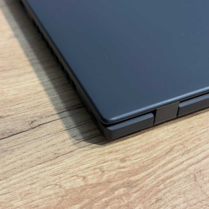 Lenovo ThinkPad X1 Carbon Gen 8 Intel Core i7-10510U SSD 512GB RAM 16GB Black - GARANTIE 12 LUNI | TrueGSM