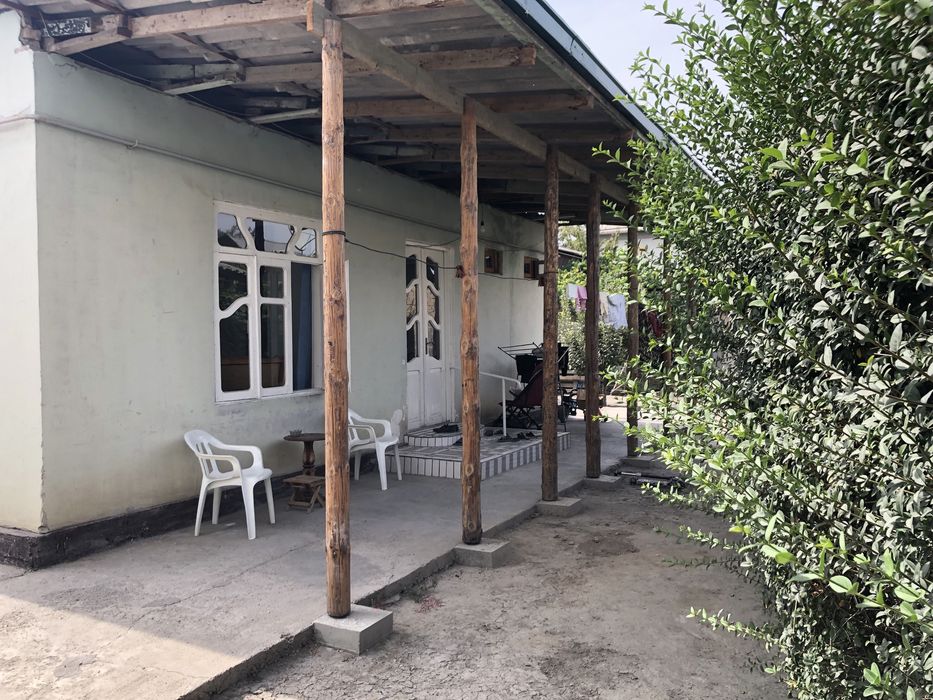 Uy sotiladi 6 sotix 7 xona sergeli sputnik