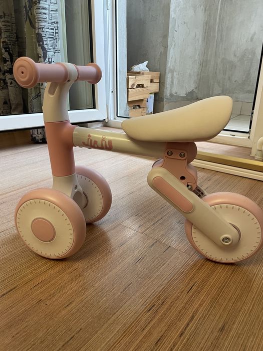 Bicicleta fara pedale Juju Dody, Roz