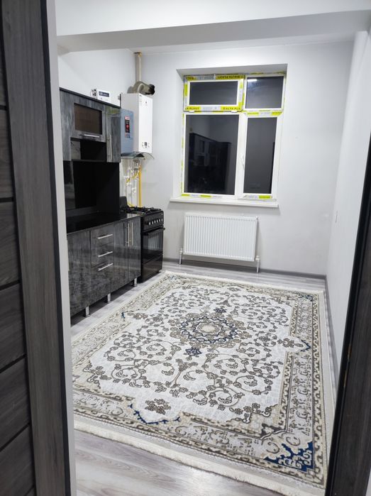 Срочно квартира сотилади Иззат Яшнобод