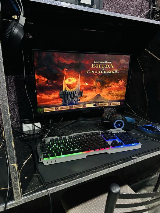 Kampiuter manitor 27 dyum