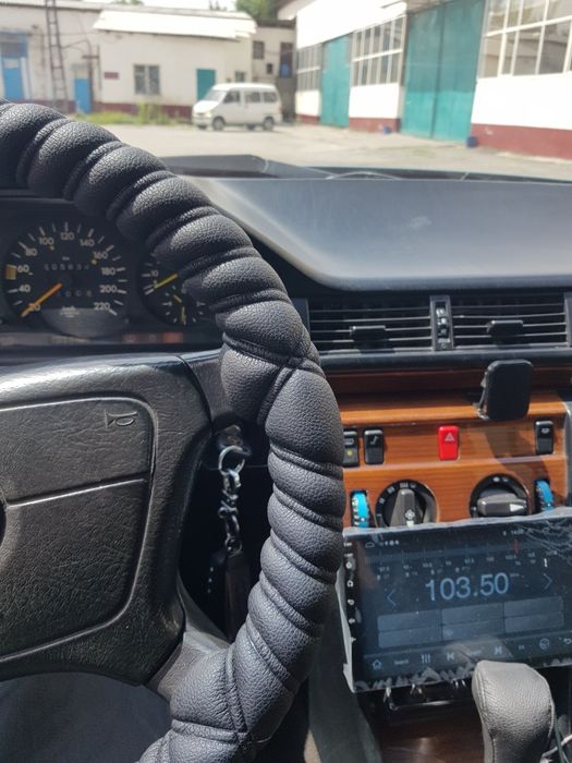 Продам машину Mersedes-bens