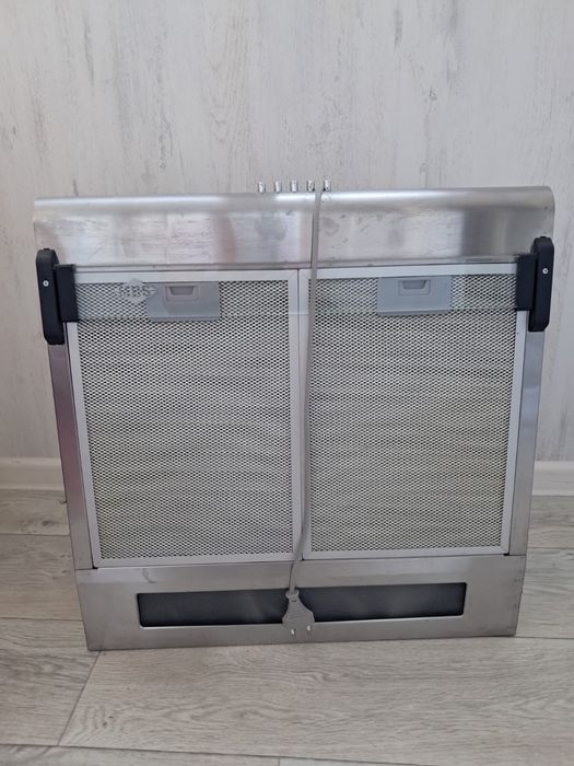 Продам вытяжку 50см