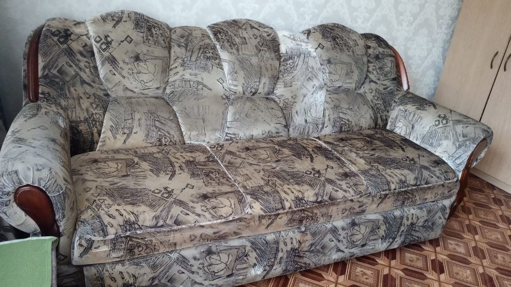 Продам диван в хорошем состоянии