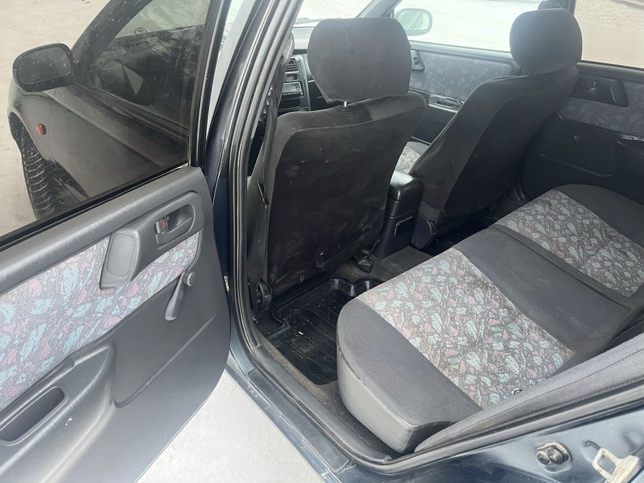 Продам тоета карина Е