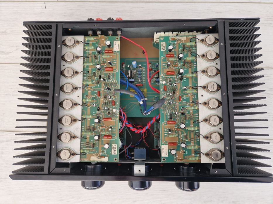 Fidek FAV-2112USBアンプ amplificator musical fidelity second hand si noi de vanzare
