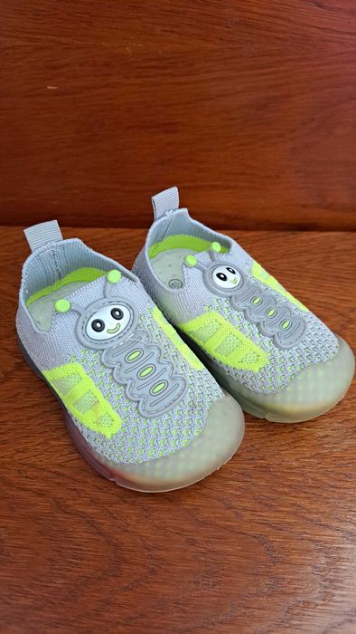 Pantofi gri bebe