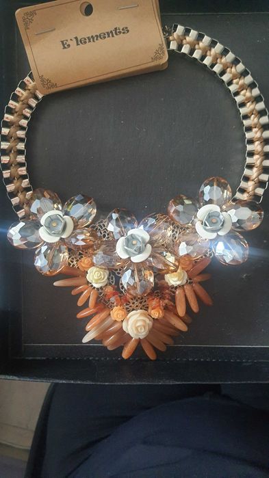 Атрактивно колие