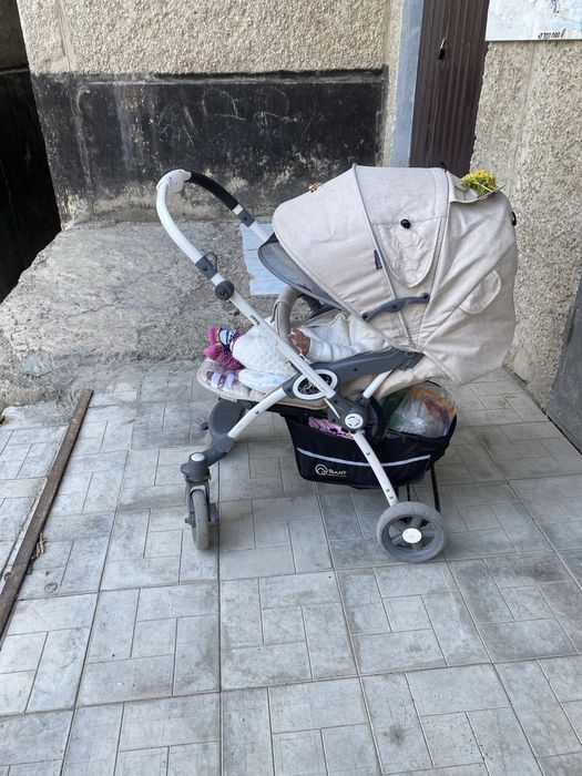 Продам б/у демисезонную коляску