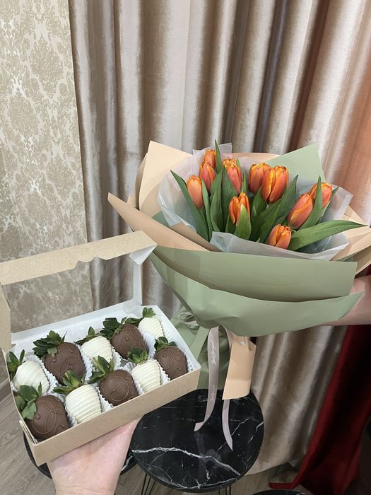 Тюльпаны оптом и в розницу клубника в шоколаде