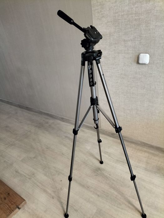 Продам Штатив Continent A3