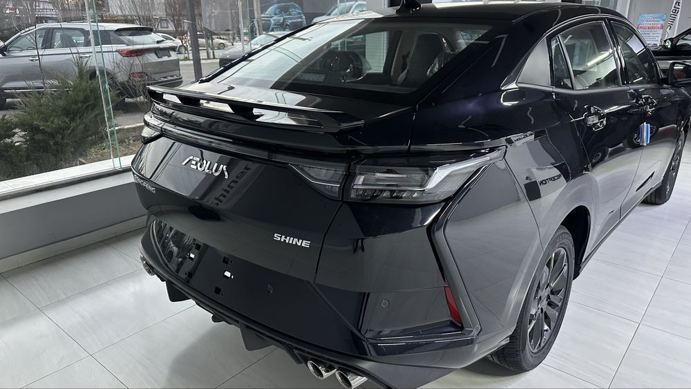 Donfeng Aeolus shine