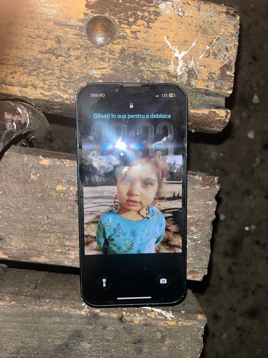 Telefon IPhone 13