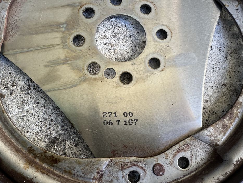 Стартер, маховик и вакум помпа за Мерцедес 200 компресор М271