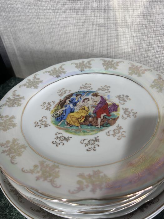 Полный комплект посуды