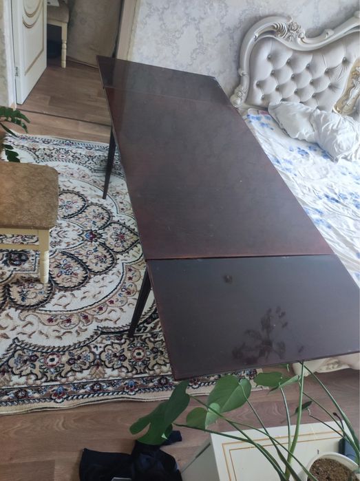 Срочно продам стол
