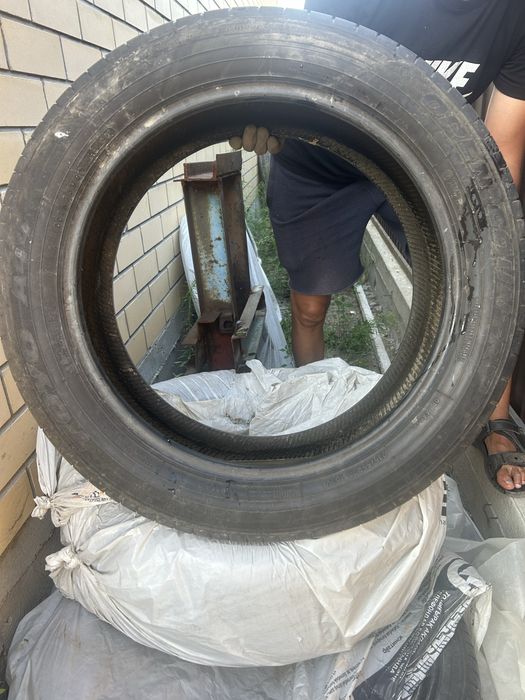 Продам шины 235 55 R20
