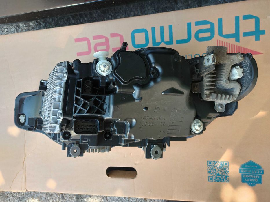 Оригинален Adaptive FULL LED десен фар за BMW f30/f31 facelift