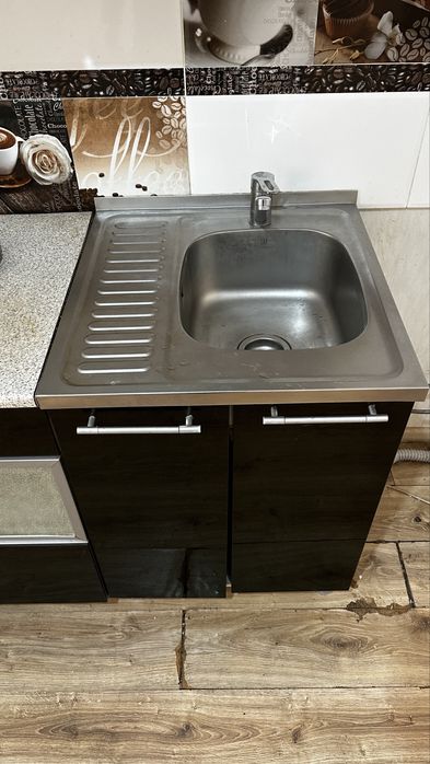 Продается кухня мебель техника