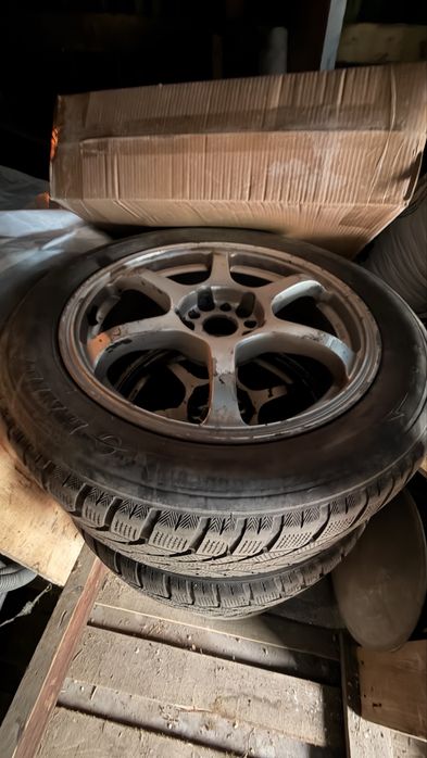 Продам шину с дисками Р17