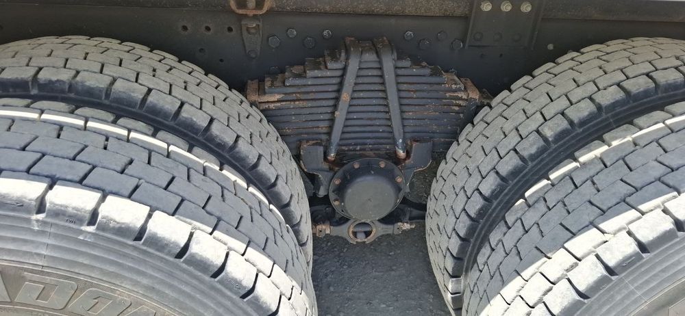 Kamaz 6520 maz prisepi bilan sotiladi