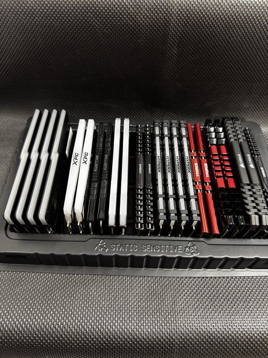 Memorii ram ddr4 16 gb 3200 pc desktop workstation