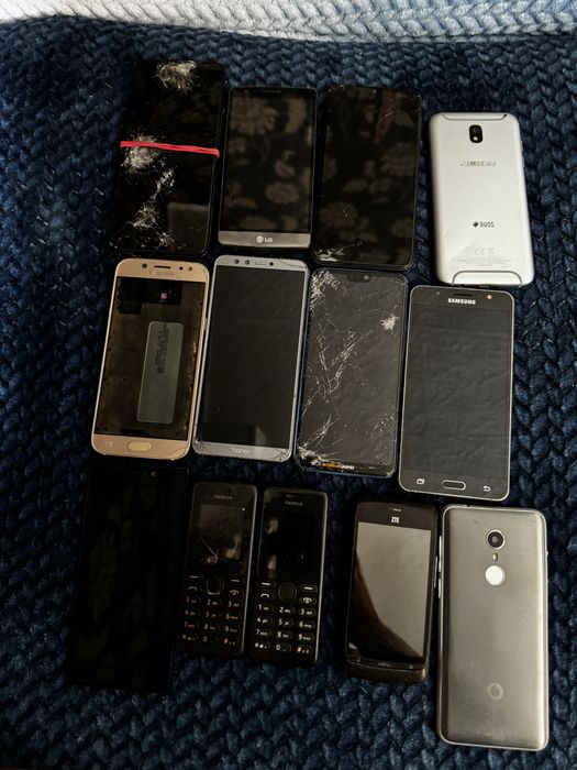 Vand samsung mai multe tipui