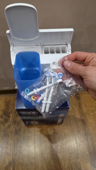 Зъбен душ Oral-B Oxyjet