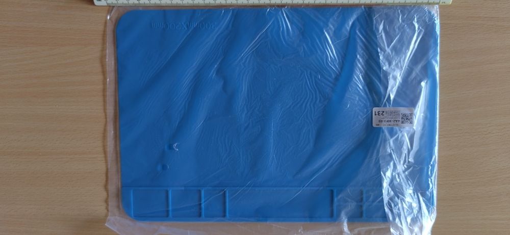 Продавам силиконова високотемпературна, антистатична подложка.