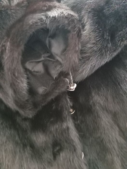 Продам норковую шубу