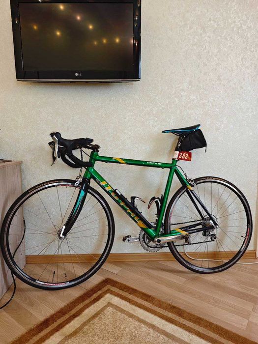 Велосипед Шоссейный ITG-PRO с карбоновой вилкой и полным комплектом