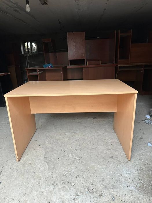 Parta stolar sotiladi 300 mingdan