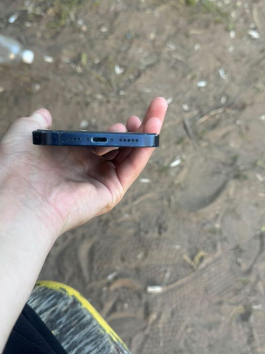 Продам либо обменяю айфон 12