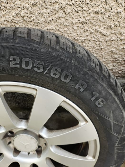 Гуми с джанти 16 цола оригинални Мерцедес