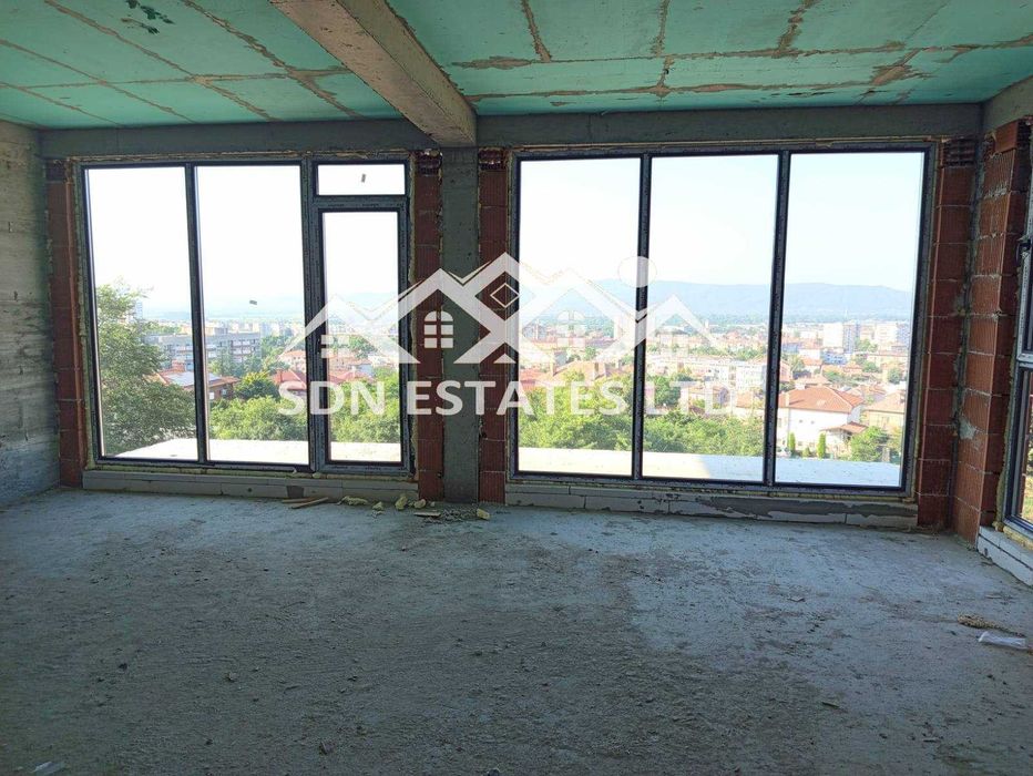 Продава се Къща в Казанлък - 268 кв.м за 857 €/кв.м - Снимка #1