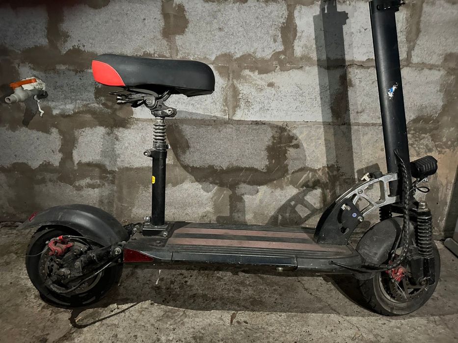 Продам электро-самокат