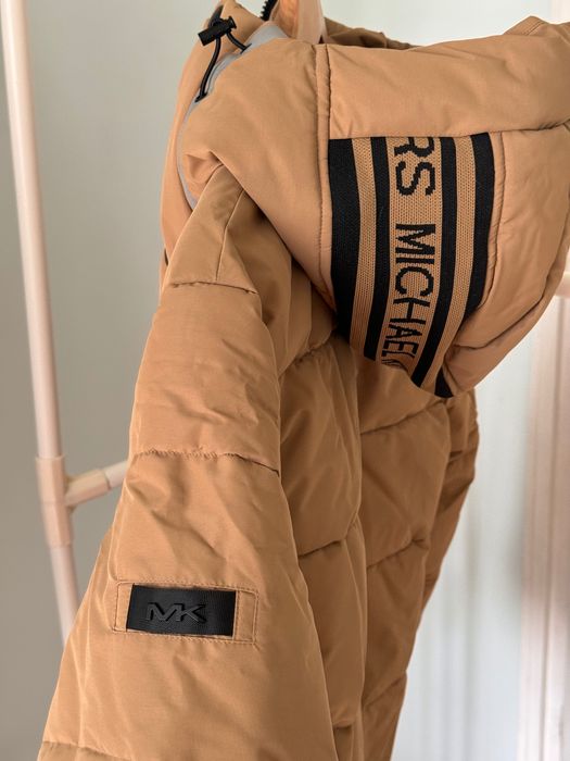 Чисто ново яке Майкъл Корс