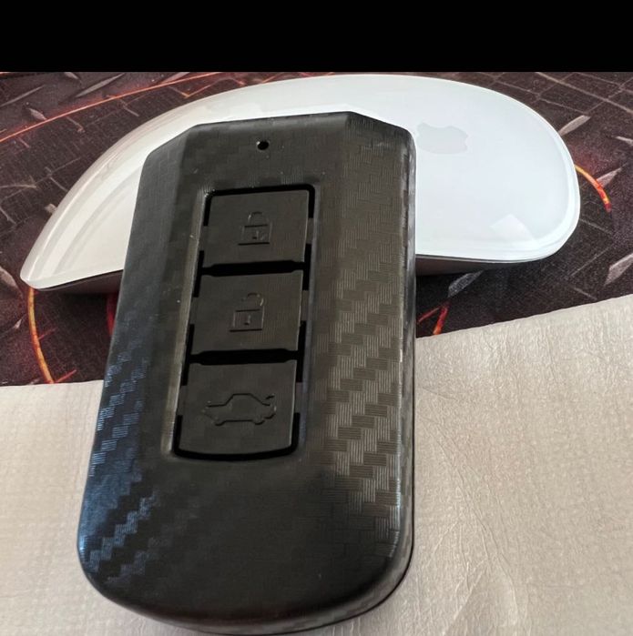 Husa kevlar (carbon) pt cheie ,Mitsubishi Outlander  etc.